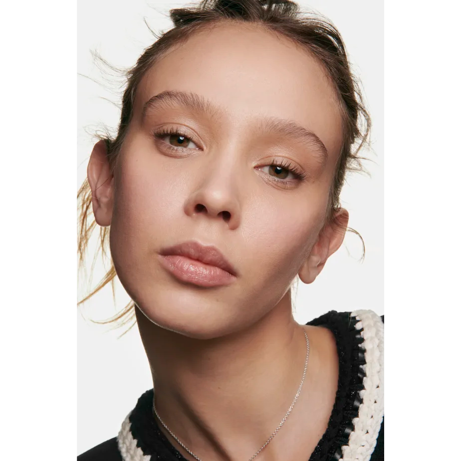 Chanel ULTIMATE RADIANCE-GENERATING SERUM FOUNDATION