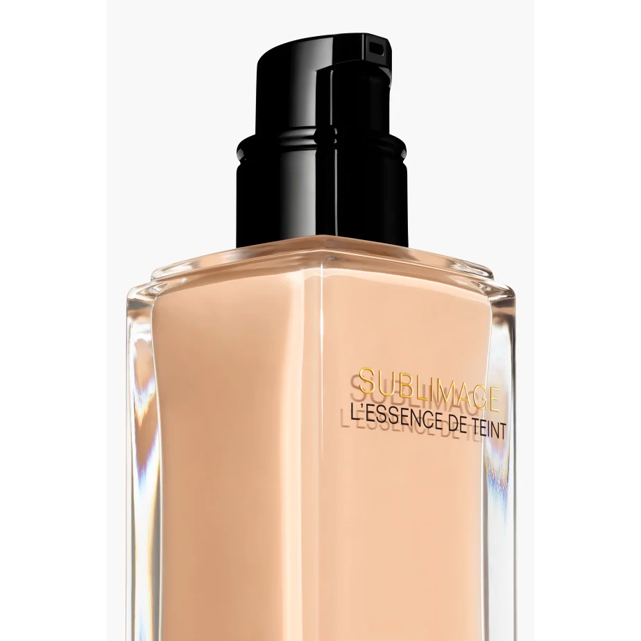 Chanel ULTIMATE RADIANCE-GENERATING SERUM FOUNDATION