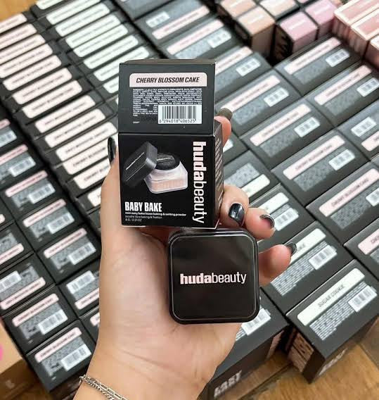 HUDA BEAUTY MINI EASY BAKE BABY BAKE LOOSE POWDER