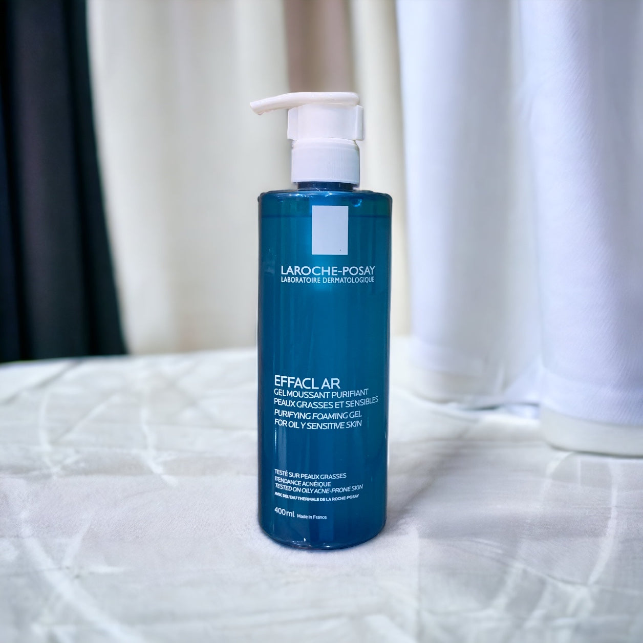 La Roche Posay EFFACLAR Purifying Foaming Gel For Oily Sensitive Skin cleanser (  pump ) - Classy Touch Pk